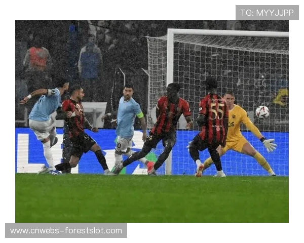 马赛主场取胜，保持对榜首压力